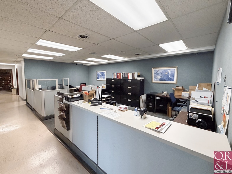 More Photos Of 815 N Mountain Rd, Newington Manufacturing For Sale