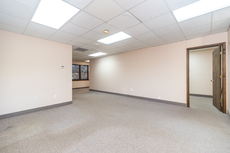 More Photos Of 908-918 Town Center, New Britain Office For Sale