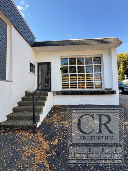 More Photos Of 17 Milton Ave, Highland Warehouse For Sale