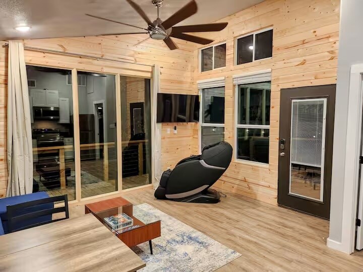 More Photos Of 6159 Crestview Dr, Athens Specialty For Sale