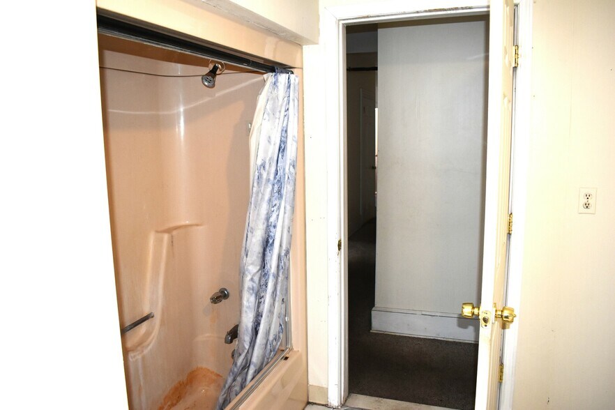 More Photos Of 116 Murray St, Binghamton Apartments For Sale