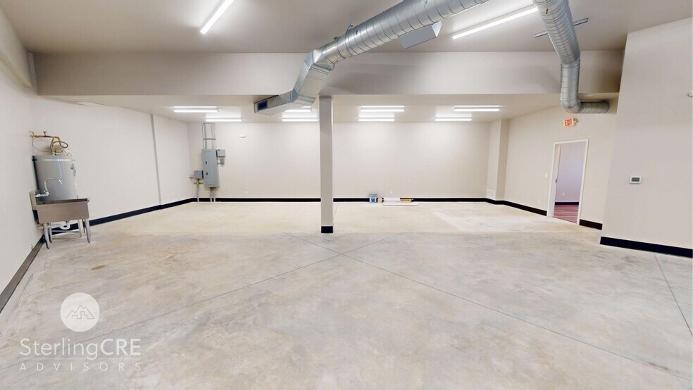 More Photos Of 4404 Expressway, Missoula Flex For Lease
