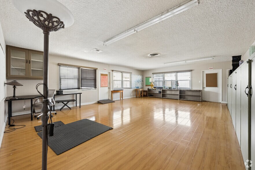 More Photos Of 412 N San Gabriel Ave, Azusa Daycare Center For Lease