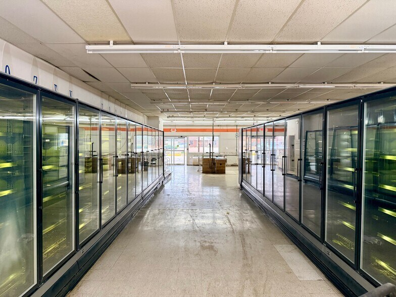 More Photos Of 104 W State Highway 162, Clarkton Supermarket For Sale