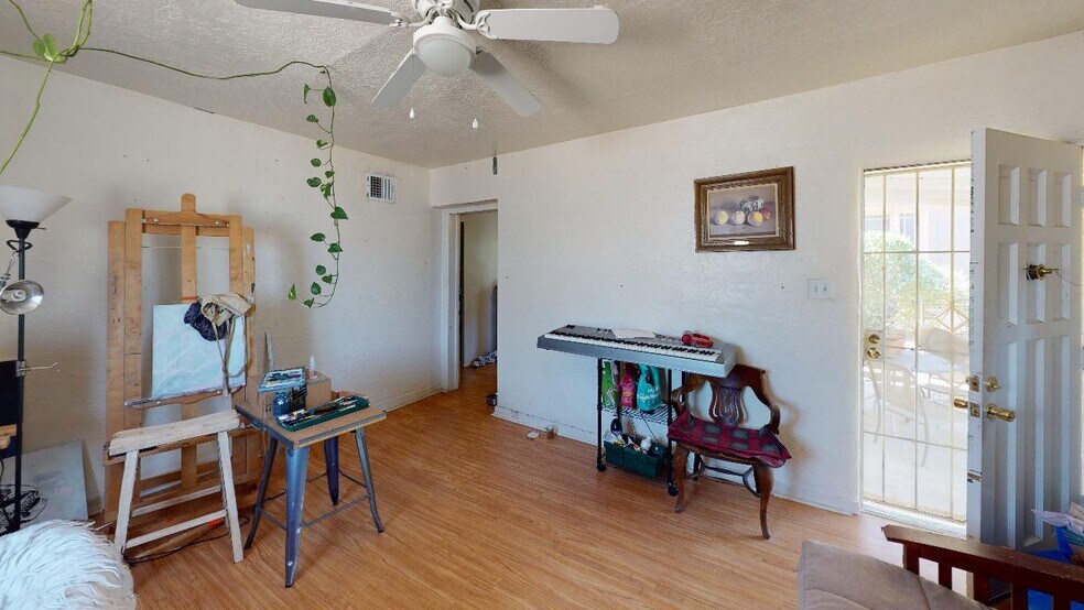 More Photos Of 220 Princeton Dr, Albuquerque Apartments For Sale