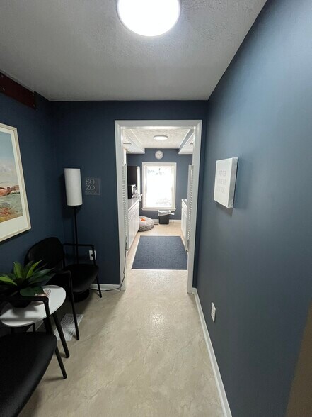 More Photos Of 661 S Main St, Bellefontaine Medical For Lease