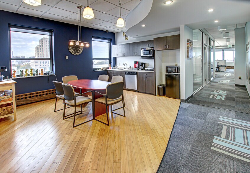 More Photos Of 2728 Euclid Ave, Cleveland Unknown For Lease