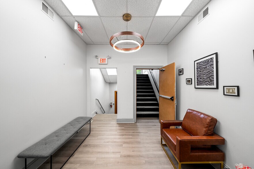 More Photos Of 379 Cherry St, Pottstown Flex For Lease