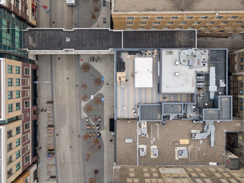 More Photos Of 917-927 Nicollet Mall, Minneapolis Office For Sale