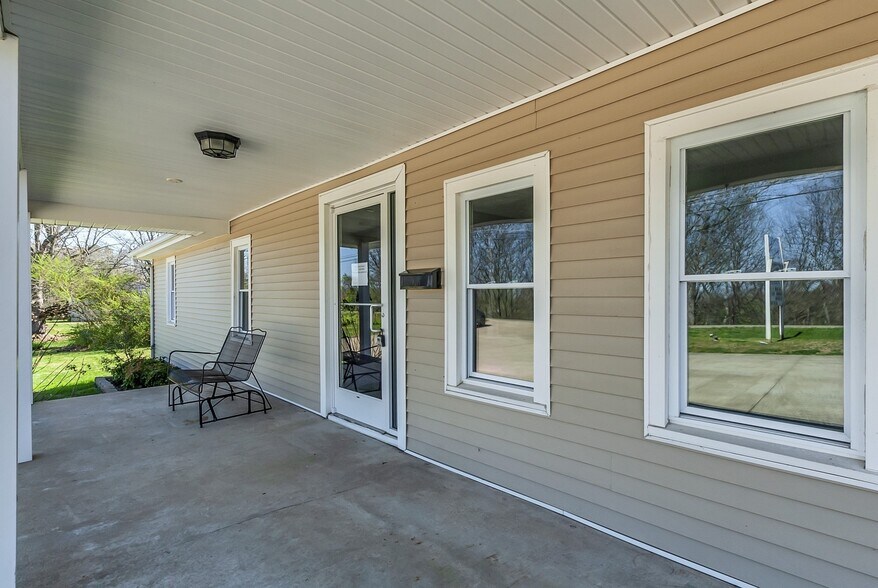 More Photos Of 5652 Highway 100, Lyles General Retail For Sale