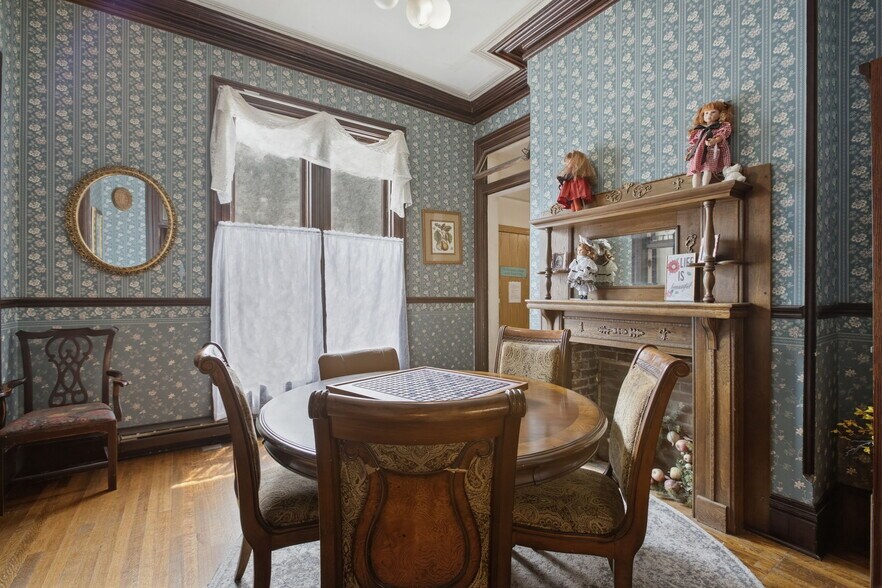 More Photos Of 915 N H St, Fremont Assisted Living For Sale