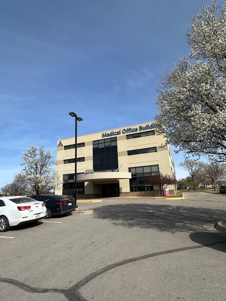 More Photos Of 1515 S Clifton Ave, Wichita Medical For Lease