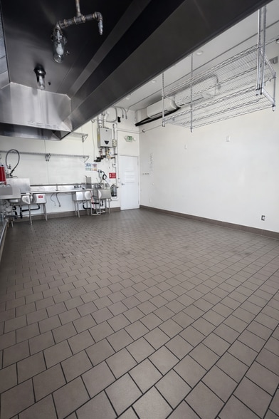 More Photos Of 5641-5645 Lankershim Blvd, North Hollywood Restaurant For Lease