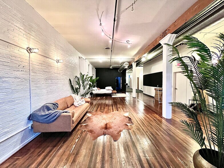 More Photos Of 1008 Race St, Cincinnati Office Residential For Sale