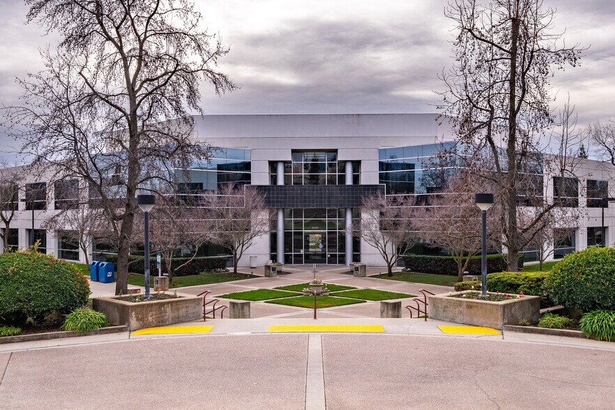 More Photos Of 2260 Douglas Blvd, Roseville Office For Sale