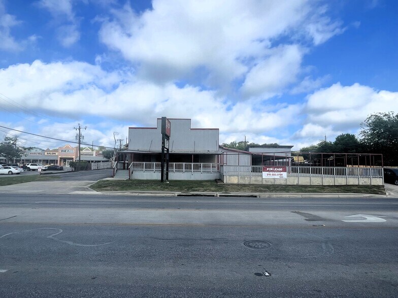 More Photos Of 13525 Wetmore Rd, San Antonio Restaurant For Lease