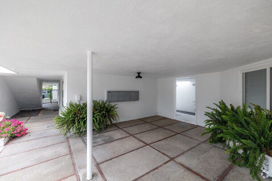 More Photos Of 200-202 E Huntington Dr, Alhambra Apartments For Sale