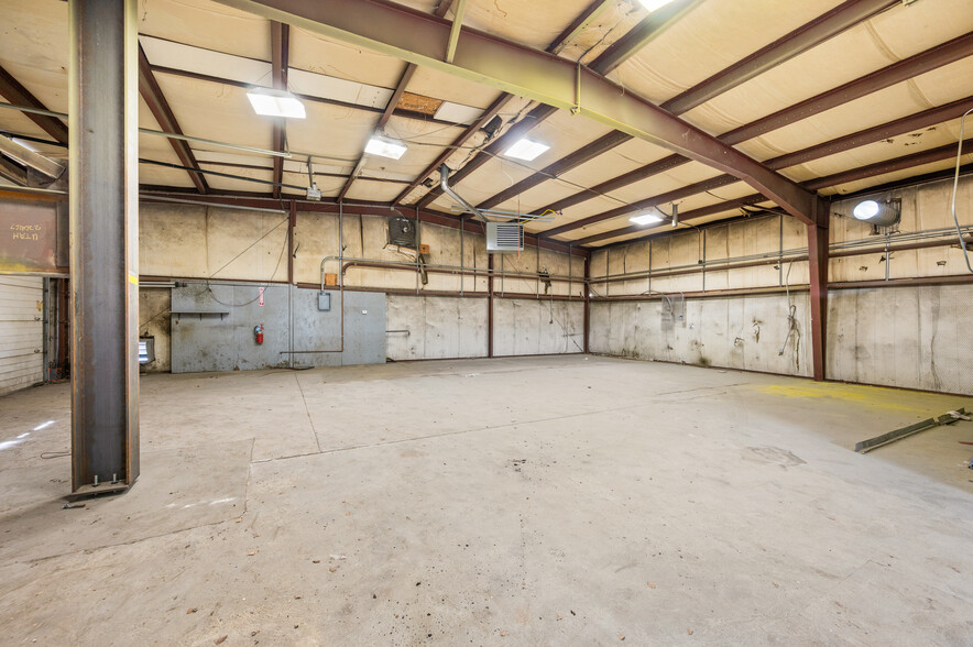 More Photos Of 122 Navajo St, Salt Lake City Manufacturing For Lease