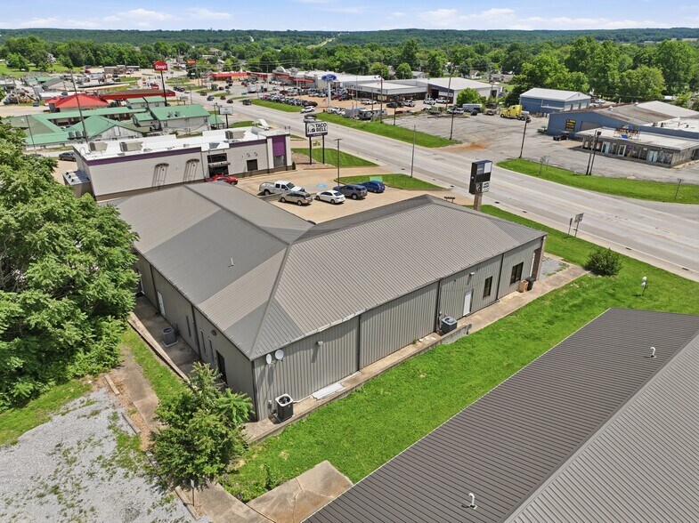 More Photos Of 1213 Highway 63, Houston General Retail For Sale