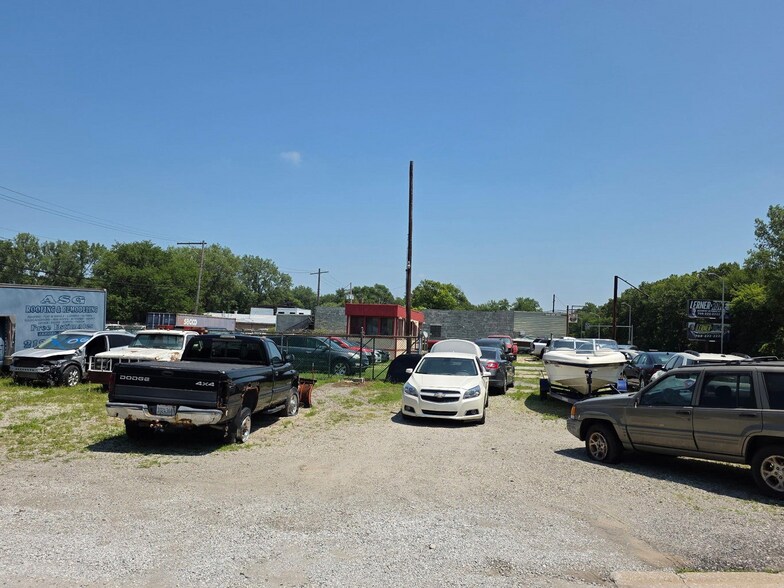 More Photos Of 2400-50 W Ridge Rd, Gary Auto Repair For Sale