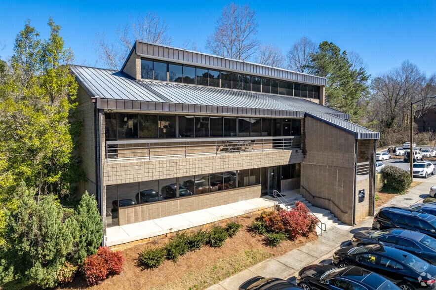 More Photos Of 3066 Mercer University Dr, Chamblee Office For Sale
