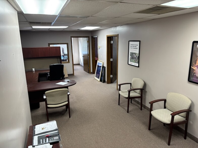 More Photos Of 4580 Scott Trl, Eagan Unknown For Lease