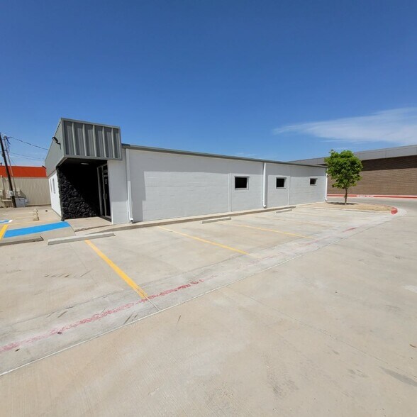 More Photos Of 5007 Avenue U, Lubbock Office For Lease