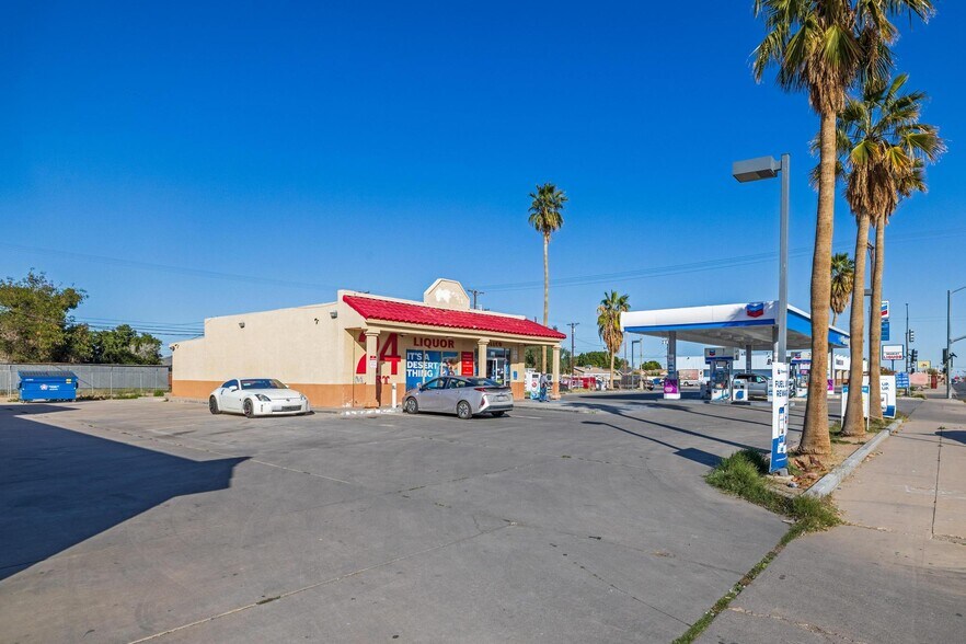 More Photos Of 977 Main St, Brawley General Retail For Sale