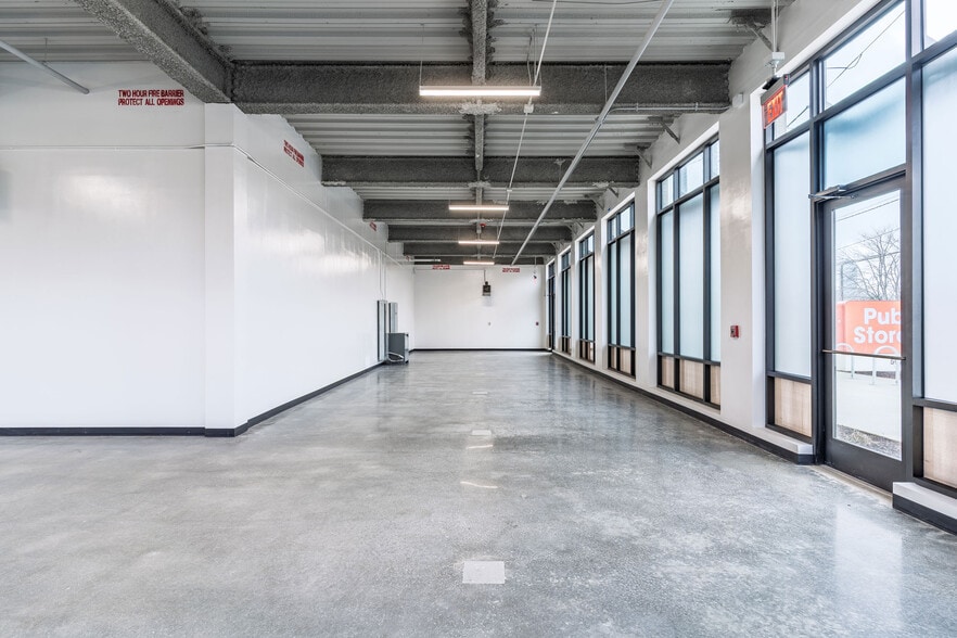 More Photos Of 597 Cooledge Ave NE, Atlanta Self Storage For Lease