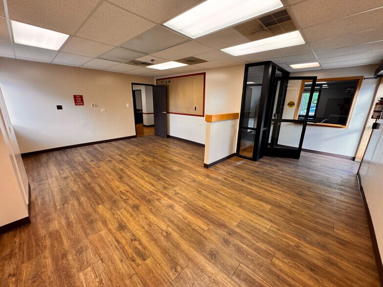 More Photos Of 55 E Main St, Carrollton Office For Sale