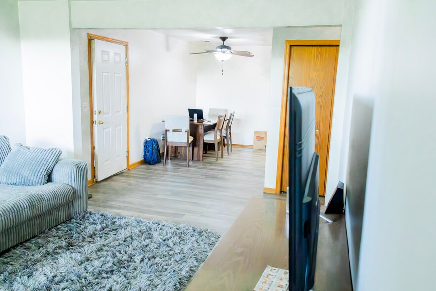 More Photos Of 517 Trail Side Dr, Deforest Apartments For Sale