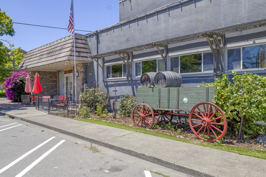 More Photos Of 1026 Machin Ave, Novato General Retail For Sale