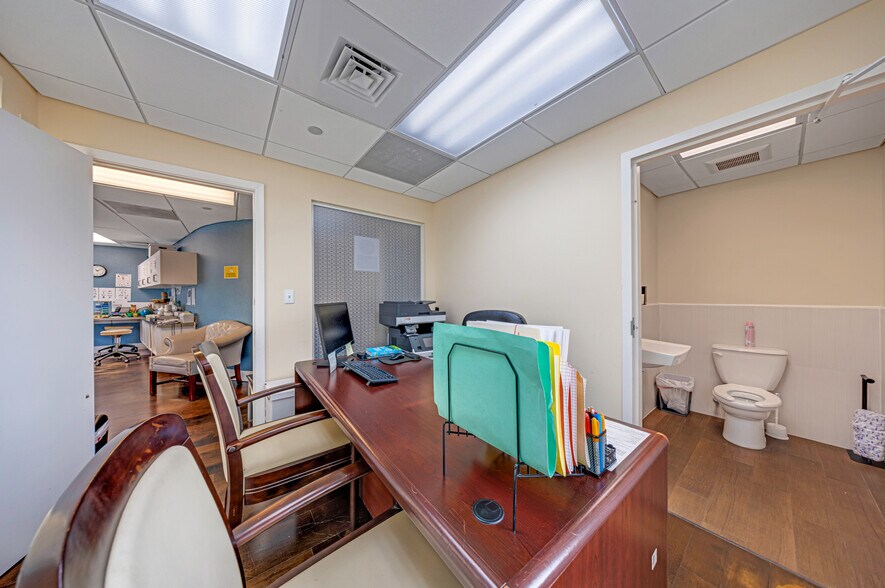 More Photos Of 1693 SW 27th Ave, Miami Office For Sale