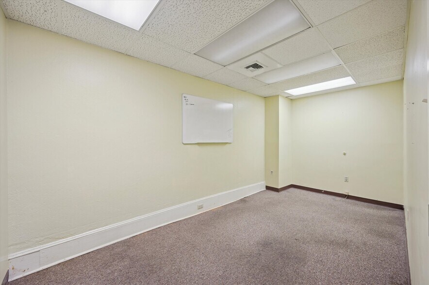 More Photos Of 4147 Woodland ave, Philadelphia Office For Sale