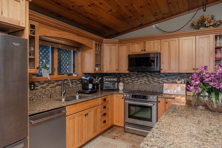 More Photos Of 6831 Orchid Dr, Salcha Specialty For Sale