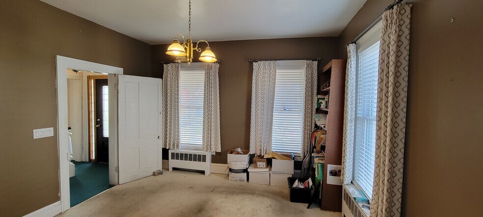 More Photos Of 147 N Ocean Ave, Patchogue Office For Sale