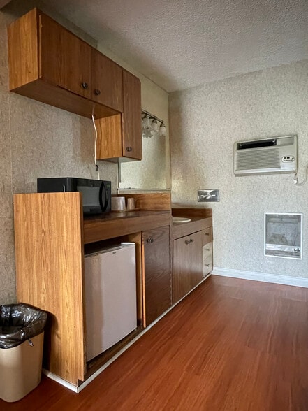 More Photos Of 1018 E Orangethorpe Ave, Anaheim Hotel For Sale