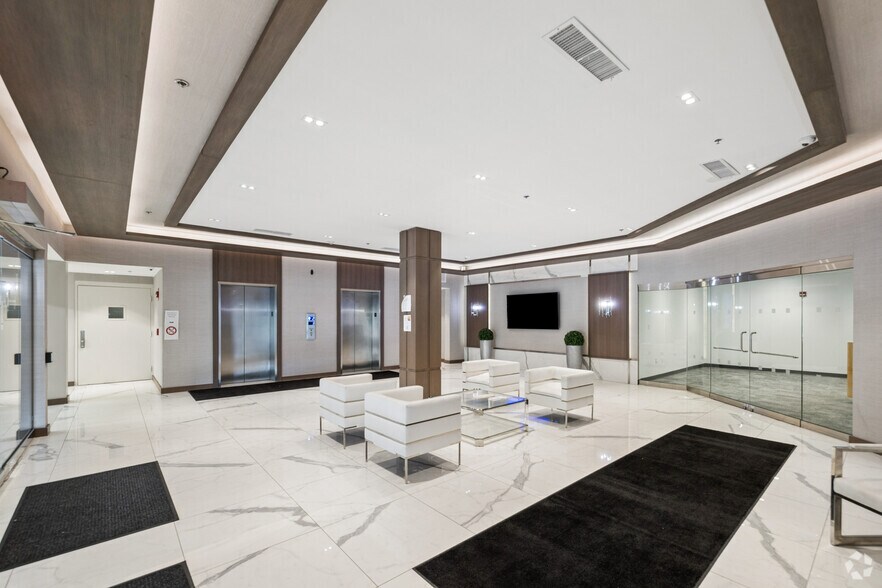 More Photos Of 2 Waterside Crossing, Windsor Office For Sale