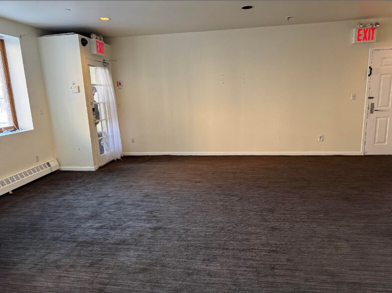 More Photos Of 11882 Metropolitan Ave, Kew Gardens Apartments For Lease