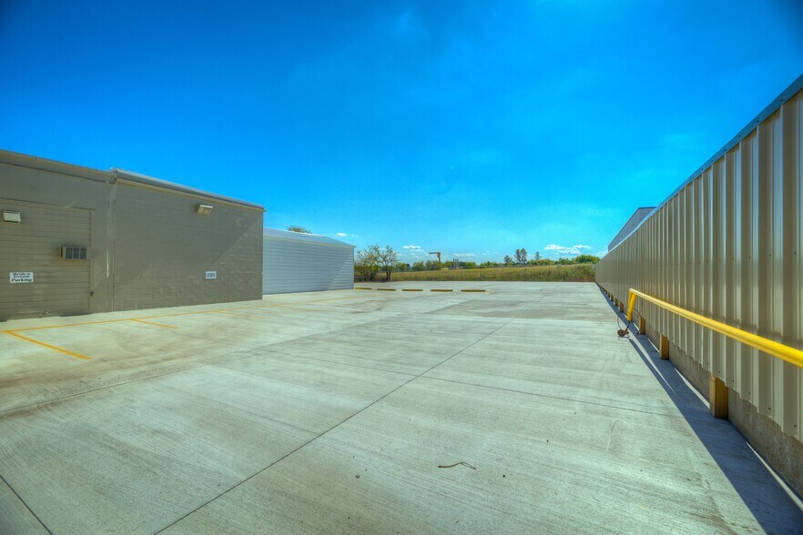 More Photos Of 1109 E Memphis St, Broken Arrow Religious Facility For Lease