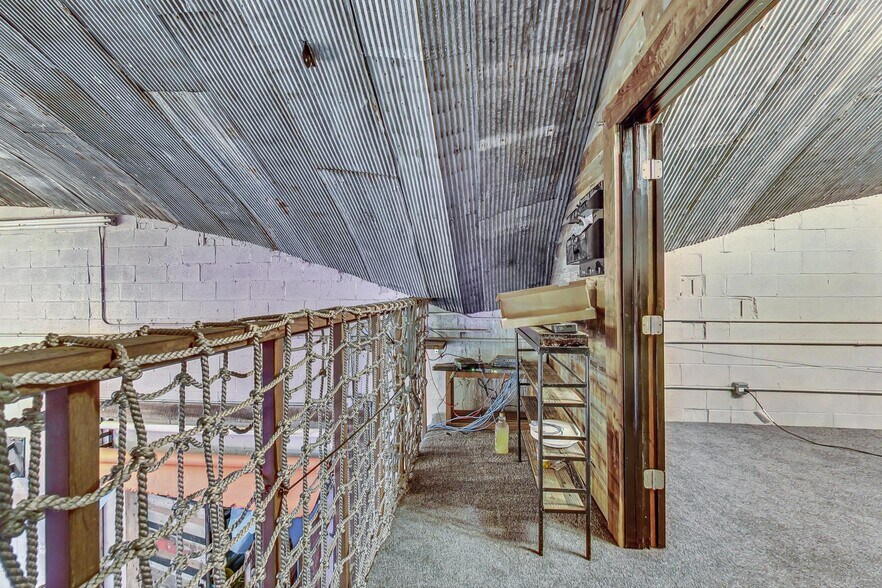 More Photos Of 3693-3705 W Grand Ave, Chicago Warehouse For Sale