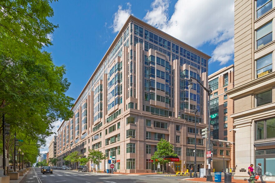 More Photos Of 401 9th St NW, Washington Office For Lease
