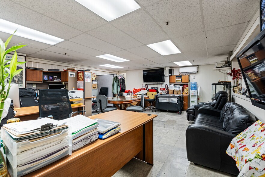 More Photos Of 1118-1120 Howard St, San Francisco Office For Sale