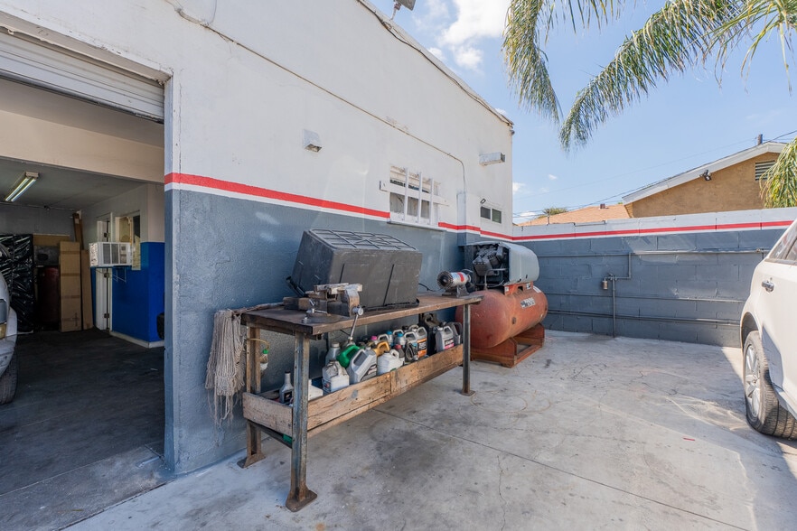 More Photos Of 16529 Lakewood Blvd, Bellflower Auto Repair For Sale