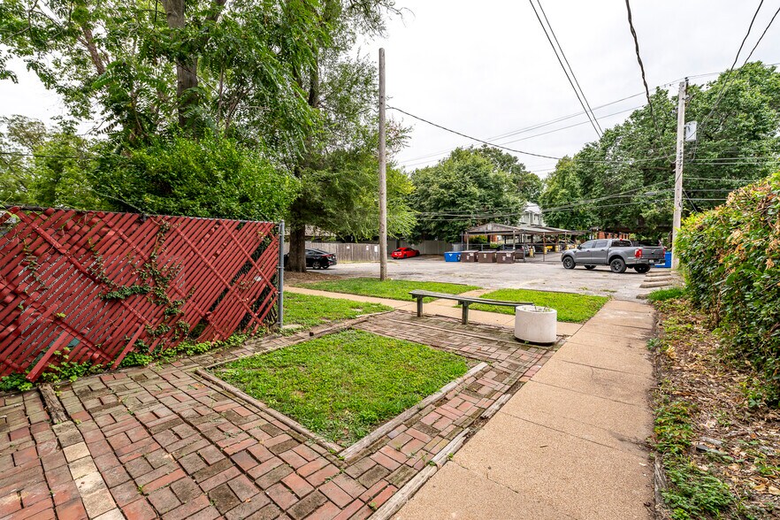 More Photos Of 4374-4382 W Pine Blvd, Saint Louis Office For Sale