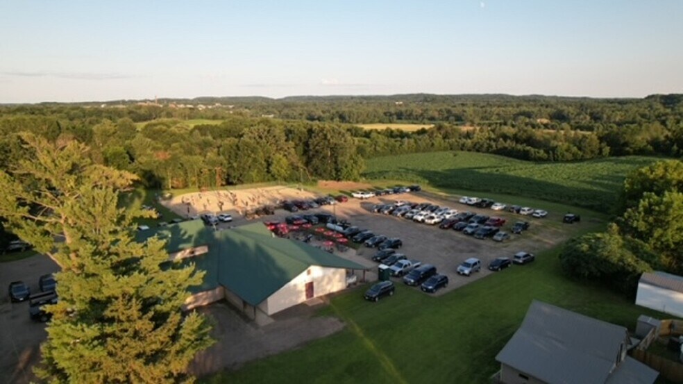 More Photos Of 2002 Midway Rd, Menomonie Restaurant For Sale