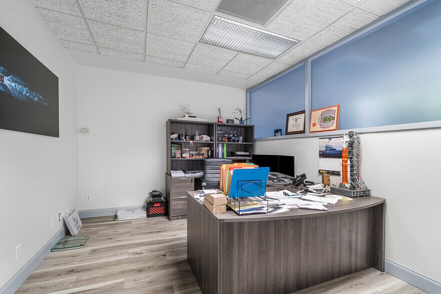 More Photos Of 112-120 US Highway 1, Tequesta Medical For Sale