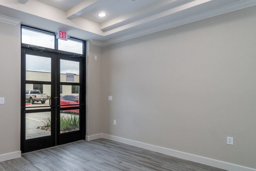More Photos Of 8118 Fry Rd, Cypress Office For Lease