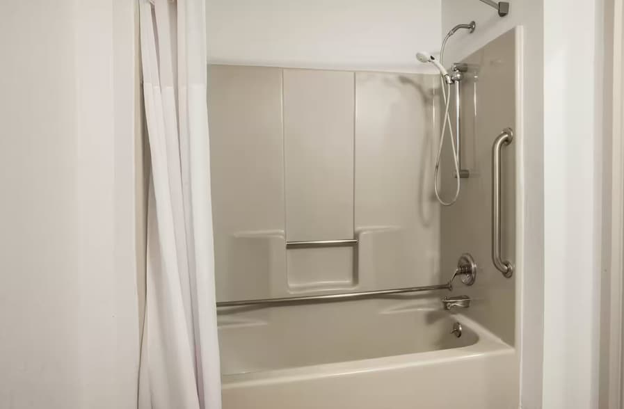 More Photos Of 1919 Star Batt Dr, Rochester Hills Hotel For Sale