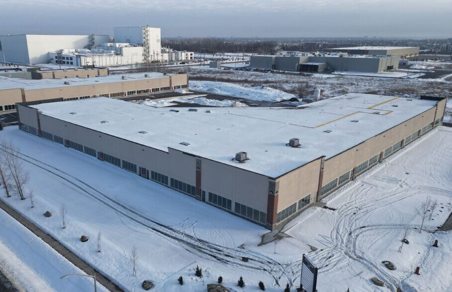 More Photos Of 190 Resource Rd, Kingston Showroom For Sale